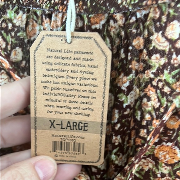 Printed Floral Rust Cream Blouse - Picture 4 of 6